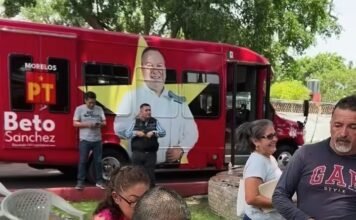 #Morelos Gestionan Tania Valentina Rodríguez y Beto Sánchez módulo itinerante de movilidad a usuarios de Xochitepec.