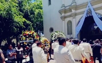 #DeLuto “Descansa campeón”: la canción que acompañó la despedida de Valentín Lavín.