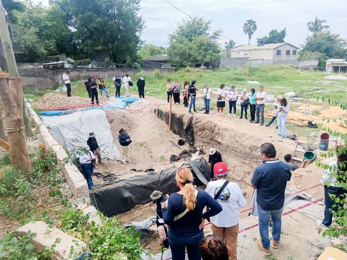 #Seguridad REALIZAN DILIGENCIA EN FOSA COMÚN DEL PANTEÓN “PEDRO AMARO” EN JOJUTLA.