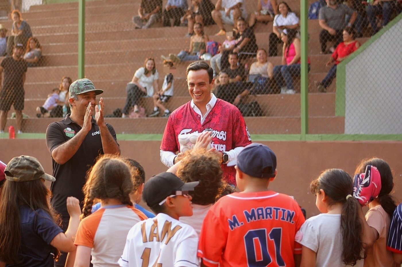 Daniel Martínez Terrazas refrenda su apoyo al talento deportivo infantil en Cuernavaca.