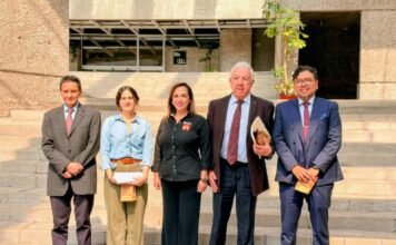 ¡MÁS LIBROS PARA MORELOS! RECIBE TANIA VALENTINA IMPORTANTE DONACIÓN DE EL COLEGIO DE MÉXICO (COLMEX).